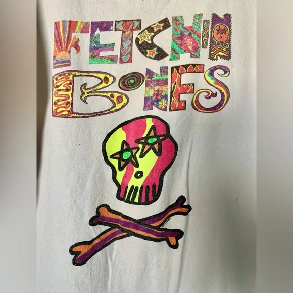Vintage “Fetchin Bones” concert tee 🎶😮 - Picture 4 of 4